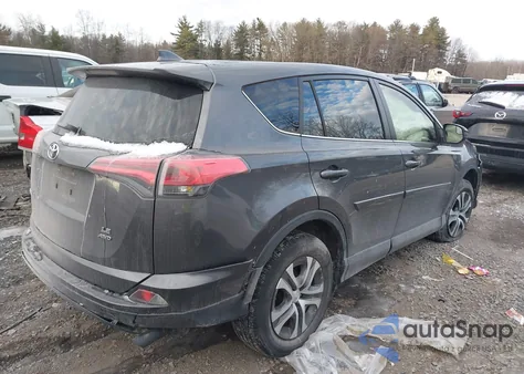 2018 Toyota Rav4 Le z USA, uszkodzony, nr VIN JTMBFREV8JJ731111